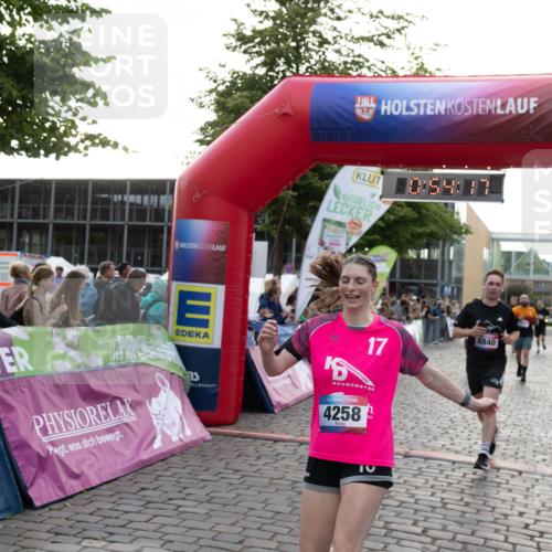 12.06.2026 - Holstenköstenlauf Michael Strokosch http://msf.ph/oto/9749664 12.06.2026 19:54:33 Laufen 10, 54, 17, 17, 4840, 4258 meine-sportfotos.de