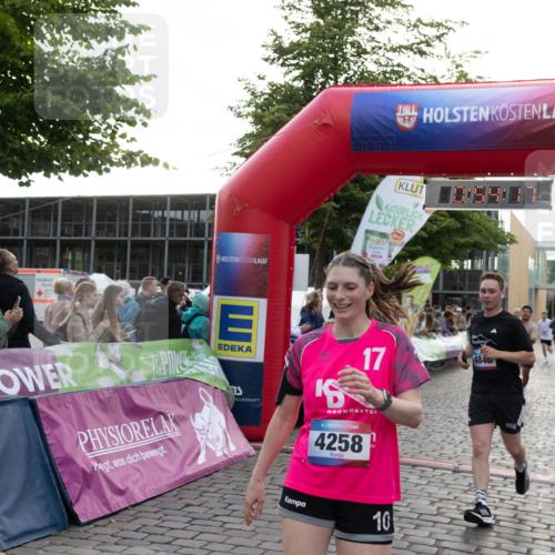 12.06.2026 - Holstenköstenlauf Michael Strokosch http://msf.ph/oto/9749667 12.06.2026 19:54:34 Laufen 17, 4258, 10, 4840 meine-sportfotos.de