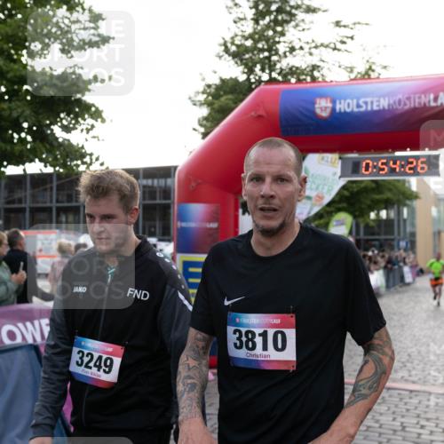 12.06.2026 - Holstenköstenlauf Michael Strokosch http://msf.ph/oto/9749678 12.06.2026 19:54:43 Laufen 3249, 36, 3810, 0, 54, 26 meine-sportfotos.de