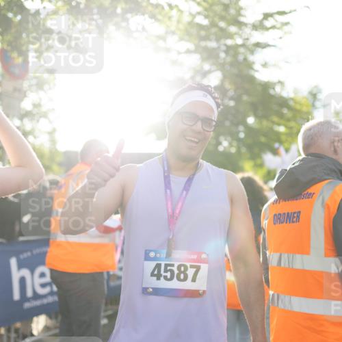12.06.2026 - Holstenköstenlauf Michael Strokosch http://msf.ph/oto/9749969 12.06.2026 20:00:10 Laufen 361, 4587 meine-sportfotos.de