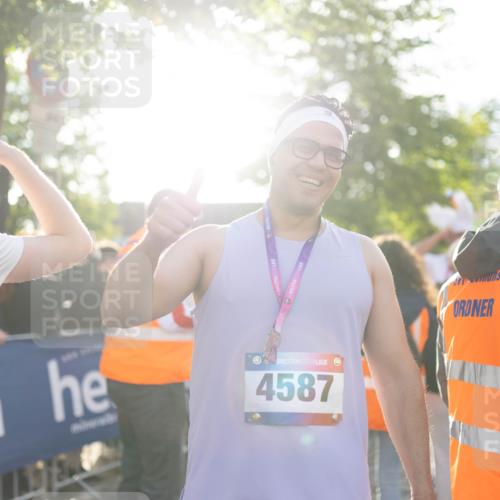 12.06.2026 - Holstenköstenlauf Michael Strokosch http://msf.ph/oto/9749971 12.06.2026 20:00:10 Laufen 4587 meine-sportfotos.de