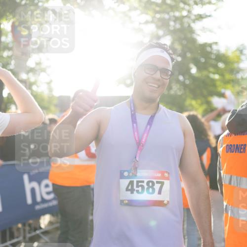 12.06.2026 - Holstenköstenlauf Michael Strokosch http://msf.ph/oto/9749972 12.06.2026 20:00:10 Laufen 4587 meine-sportfotos.de