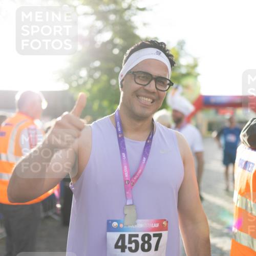12.06.2026 - Holstenköstenlauf Michael Strokosch http://msf.ph/oto/9749980 12.06.2026 20:00:12 Laufen 36, 4587 meine-sportfotos.de