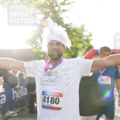 12.06.2026 - Holstenköstenlauf Michael Strokosch http://msf.ph/oto/9749989 12.06.2026 20:00:23 Laufen 36, 36, 4180, 5822 meine-sportfotos.de
