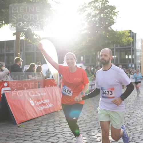12.06.2026 - Holstenköstenlauf Michael Strokosch http://msf.ph/oto/9750064 12.06.2026 20:04:15 Laufen 2, 3472, 3473 meine-sportfotos.de