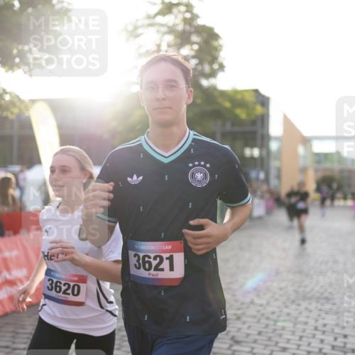 12.06.2026 - Holstenköstenlauf Michael Strokosch http://msf.ph/oto/9750077 12.06.2026 20:04:18 Laufen 3620, 36, 3621 meine-sportfotos.de