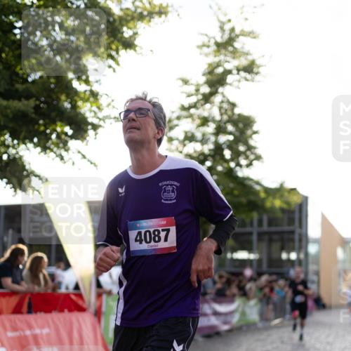 12.06.2026 - Holstenköstenlauf Michael Strokosch http://msf.ph/oto/9750085 12.06.2026 20:04:27 Laufen 36, 4087 meine-sportfotos.de