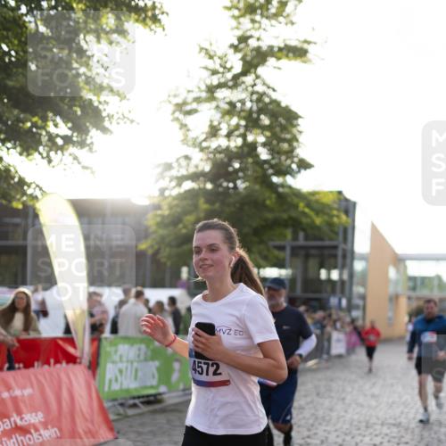 12.06.2026 - Holstenköstenlauf Michael Strokosch http://msf.ph/oto/9750095 12.06.2026 20:04:35 Laufen 4572 meine-sportfotos.de