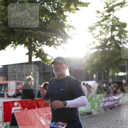 12.06.2026 - Holstenköstenlauf Michael Strokosch http://msf.ph/oto/9750106 12.06.2026 20:04:36 Laufen 3279 meine-sportfotos.de