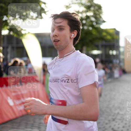 12.06.2026 - Holstenköstenlauf Michael Strokosch http://msf.ph/oto/9750109 12.06.2026 20:04:48 Laufen  meine-sportfotos.de