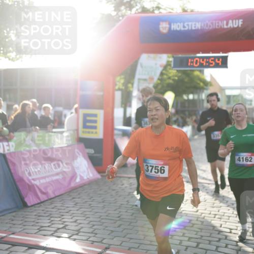 12.06.2026 - Holstenköstenlauf Michael Strokosch http://msf.ph/oto/9750125 12.06.2026 20:05:10 Laufen 3756, 1, 04, 54, 3357, 4162 meine-sportfotos.de