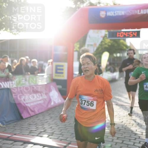 12.06.2026 - Holstenköstenlauf Michael Strokosch http://msf.ph/oto/9750128 12.06.2026 20:05:11 Laufen 3756, 1, 04, 54, 4162 meine-sportfotos.de