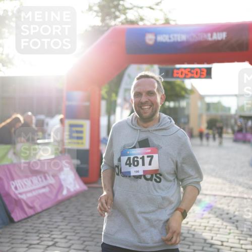 12.06.2026 - Holstenköstenlauf Michael Strokosch http://msf.ph/oto/9750143 12.06.2026 20:05:19 Laufen 1, 05, 093, 36, 4617, 196 meine-sportfotos.de