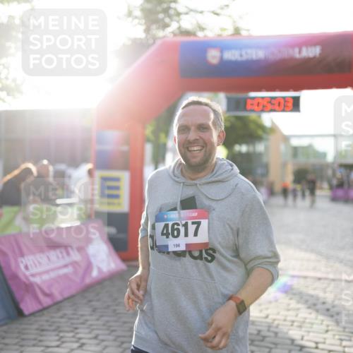 12.06.2026 - Holstenköstenlauf Michael Strokosch http://msf.ph/oto/9750144 12.06.2026 20:05:19 Laufen 36, 4617, 196, 605, 03 meine-sportfotos.de