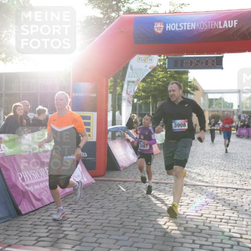 12.06.2026 - Holstenköstenlauf Michael Strokosch http://msf.ph/oto/9750150 12.06.2026 20:05:24 Laufen 75, 1, 09, 08, 3367, 3908 meine-sportfotos.de