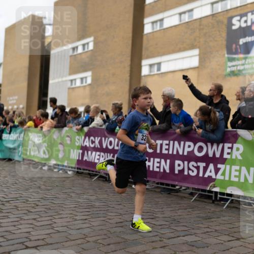 12.06.2026 - Holstenköstenlauf Michael Strokosch http://msf.ph/oto/9750326 12.06.2026 16:06:54 Laufen 32, 25, 26 meine-sportfotos.de