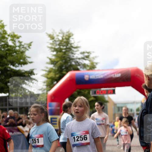 12.06.2026 - Holstenköstenlauf Michael Strokosch http://msf.ph/oto/9750389 12.06.2026 16:08:58 Laufen 551, 36, 1256, 1075, 1239 meine-sportfotos.de