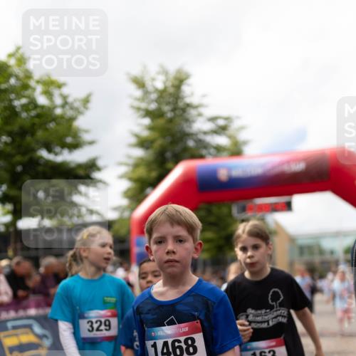 12.06.2026 - Holstenköstenlauf Michael Strokosch http://msf.ph/oto/9750394 12.06.2026 16:09:04 Laufen 329, 36, 1468, 163 meine-sportfotos.de