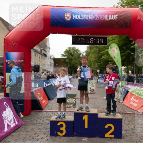 12.06.2026 - Holstenköstenlauf Michael Strokosch http://msf.ph/oto/9750451 12.06.2026 17:16:30 Laufen 88, 07, 06, 39, 40, 3, 1, 2 meine-sportfotos.de