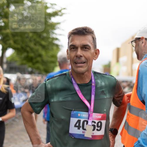 12.06.2026 - Holstenköstenlauf Michael Strokosch http://msf.ph/oto/9750590 12.06.2026 17:53:37 Laufen 1230, 36, 40, 59 meine-sportfotos.de