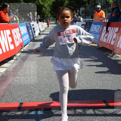 14.06.2026 - REWE Women's Run Strokosch-Dieckow http://msf.ph/oto/9750719 14.06.2026 11:39:45 Ziel 118 meine-sportfotos.de
