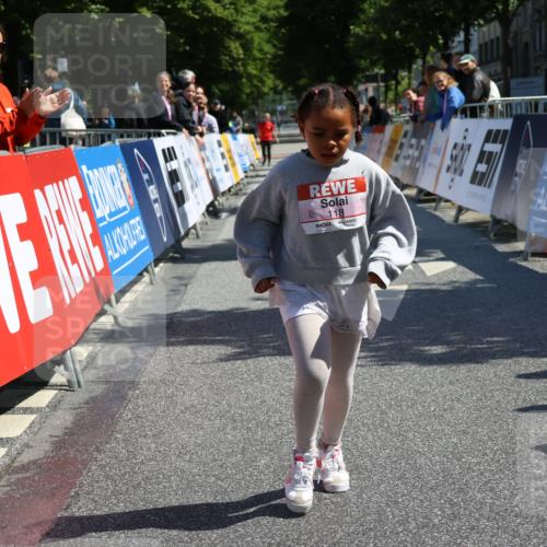 14.06.2026 - REWE Women's Run Strokosch-Dieckow http://msf.ph/oto/9750743 14.06.2026 11:39:45 Ziel 118 meine-sportfotos.de