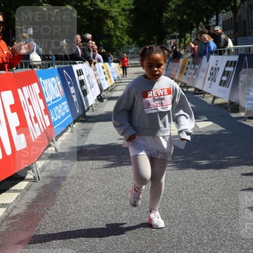 14.06.2026 - REWE Women's Run Strokosch-Dieckow http://msf.ph/oto/9750749 14.06.2026 11:39:45 Ziel 118 meine-sportfotos.de