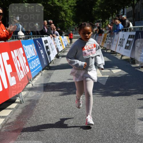 14.06.2026 - REWE Women's Run Strokosch-Dieckow http://msf.ph/oto/9750760 14.06.2026 11:39:44 Ziel 118 meine-sportfotos.de