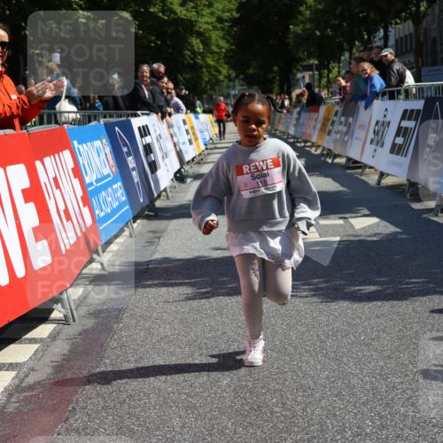 14.06.2026 - REWE Women's Run Strokosch-Dieckow http://msf.ph/oto/9750776 14.06.2026 11:39:44 Ziel 118 meine-sportfotos.de