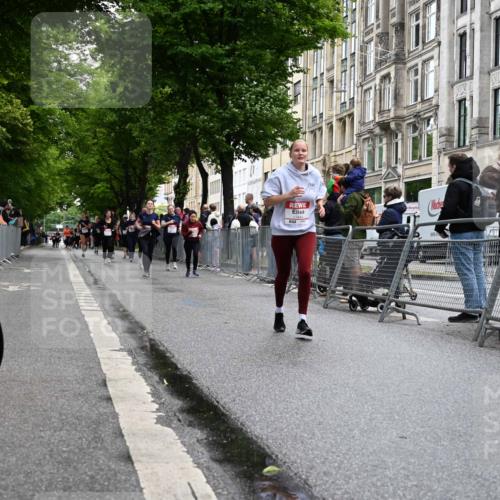 14.06.2026 - REWE Women's Run J. Mangold http://msf.ph/oto/9750826 14.06.2026 10:02:50 Ziel 10029, 10224, 11350, 11444, 11523 meine-sportfotos.de