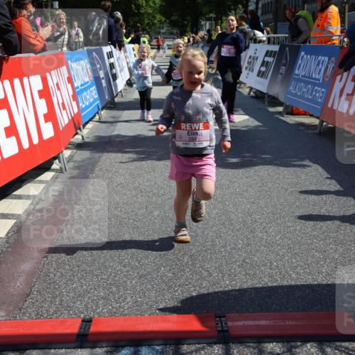 14.06.2026 - REWE Women's Run Strokosch-Dieckow http://msf.ph/oto/9750888 14.06.2026 11:39:22 Ziel 202, 218, 222, 243, 284, 291, 366 meine-sportfotos.de