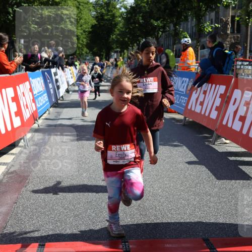 14.06.2026 - REWE Women's Run Strokosch-Dieckow http://msf.ph/oto/9750927 14.06.2026 11:39:20 Ziel 115, 202, 218, 222, 284, 366 meine-sportfotos.de