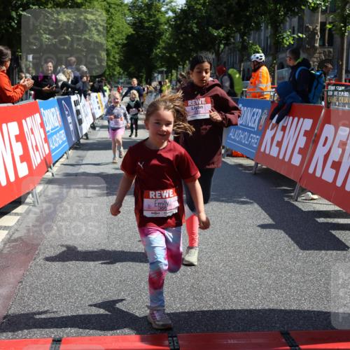 14.06.2026 - REWE Women's Run Strokosch-Dieckow http://msf.ph/oto/9750933 14.06.2026 11:39:20 Ziel 115, 202, 218, 222, 284, 366 meine-sportfotos.de