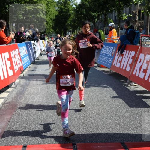 14.06.2026 - REWE Women's Run Strokosch-Dieckow http://msf.ph/oto/9750941 14.06.2026 11:39:20 Ziel 115, 202, 218, 222, 284, 366 meine-sportfotos.de