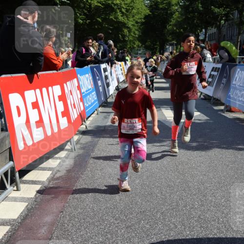 14.06.2026 - REWE Women's Run Strokosch-Dieckow http://msf.ph/oto/9750948 14.06.2026 11:39:19 Ziel 115, 202, 222, 284, 366 meine-sportfotos.de