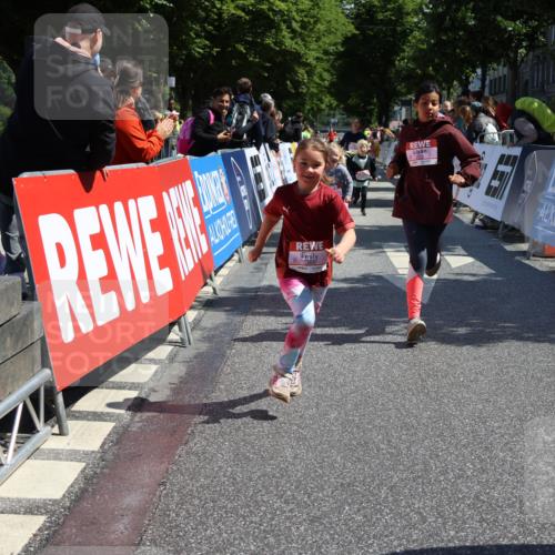 14.06.2026 - REWE Women's Run Strokosch-Dieckow http://msf.ph/oto/9750969 14.06.2026 11:39:19 Ziel 115, 202, 222, 284, 366 meine-sportfotos.de