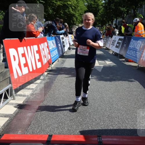 14.06.2026 - REWE Women's Run Strokosch-Dieckow http://msf.ph/oto/9751013 14.06.2026 11:39:13 Ziel 115, 147, 202, 287 meine-sportfotos.de