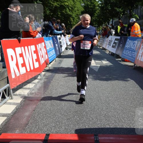 14.06.2026 - REWE Women's Run Strokosch-Dieckow http://msf.ph/oto/9751042 14.06.2026 11:39:12 Ziel 115, 147, 202, 236, 287 meine-sportfotos.de