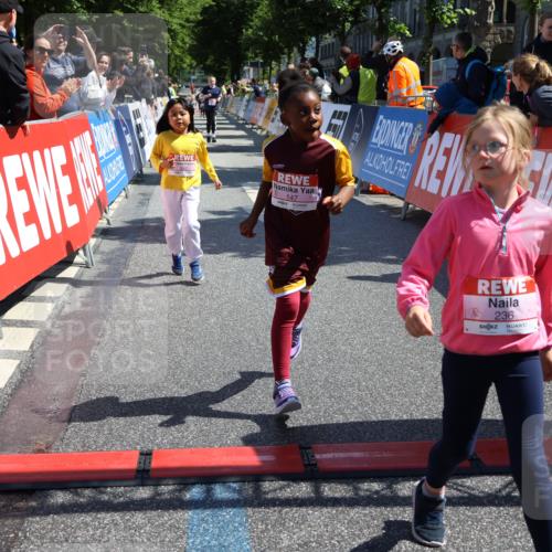 14.06.2026 - REWE Women's Run Strokosch-Dieckow http://msf.ph/oto/9751084 14.06.2026 11:39:05 Ziel 147, 213, 219, 223, 229, 230, 231, 236, 285, 286, 287, 308, 338 meine-sportfotos.de