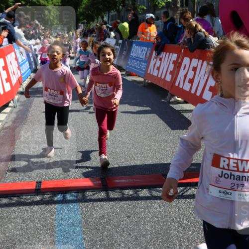 14.06.2026 - REWE Women's Run Strokosch-Dieckow http://msf.ph/oto/9751223 14.06.2026 11:38:55 Ziel 109, 134, 143, 144, 161, 191, 213, 217, 219, 242, 285, 286, 308, 332, 338, 349, 360 meine-sportfotos.de