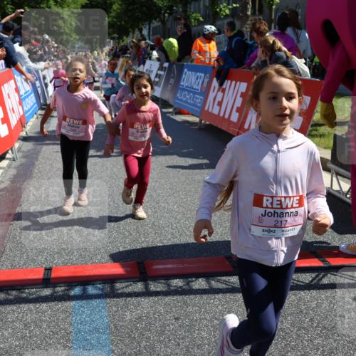 14.06.2026 - REWE Women's Run Strokosch-Dieckow http://msf.ph/oto/9751255 14.06.2026 11:38:55 Ziel 109, 134, 143, 144, 161, 191, 213, 217, 219, 242, 285, 286, 308, 332, 338, 349, 360 meine-sportfotos.de