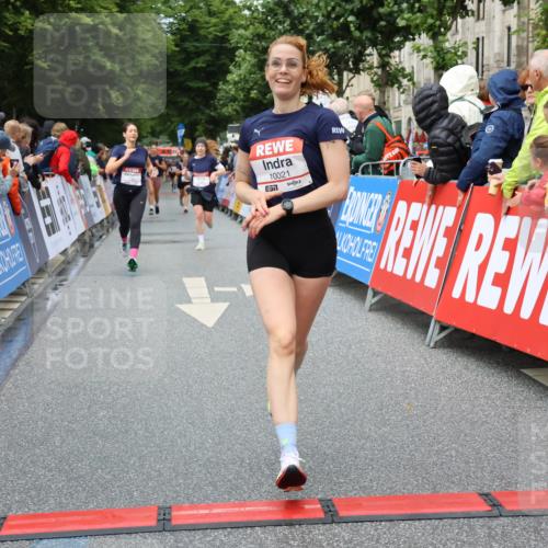 14.06.2026 - REWE Women's Run Strokosch-Dieckow http://msf.ph/oto/9751272 14.06.2026 09:50:25 Ziel 10021, 10346, 10396, 10958 meine-sportfotos.de