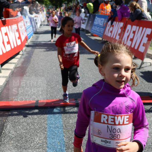 14.06.2026 - REWE Women's Run Strokosch-Dieckow http://msf.ph/oto/9751340 14.06.2026 11:38:52 Ziel 109, 134, 143, 144, 161, 186, 191, 197, 217, 242, 332, 347, 349, 360 meine-sportfotos.de