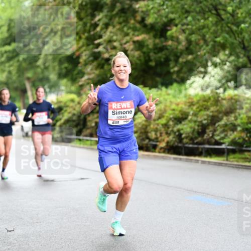 14.06.2026 - REWE Women's Run Dr. Thomas Lammeyer http://msf.ph/oto/9751392 14.06.2026 09:13:30 Laufen 10848, 7 meine-sportfotos.de