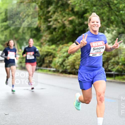 14.06.2026 - REWE Women's Run Dr. Thomas Lammeyer http://msf.ph/oto/9751400 14.06.2026 09:13:31 Laufen 10848 meine-sportfotos.de
