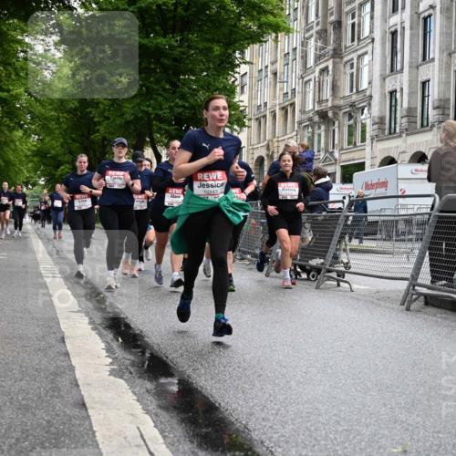 14.06.2026 - REWE Women's Run J. Mangold http://msf.ph/oto/9751985 14.06.2026 10:06:05 Ziel 10243, 10255, 10474, 10655, 10672, 10826, 10857, 11011, 11148, 11233, 11235, 11250, 11410, 11521 meine-sportfotos.de