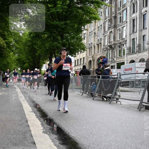 14.06.2026 - REWE Women's Run J. Mangold http://msf.ph/oto/9752234 14.06.2026 10:06:49 Ziel 10205, 10467, 10609, 11015, 11161 meine-sportfotos.de