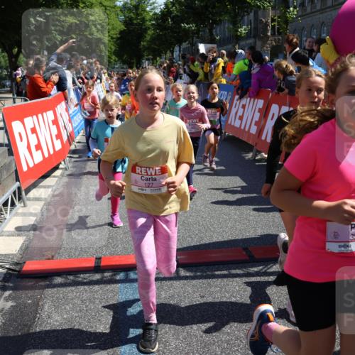 14.06.2026 - REWE Women's Run Strokosch-Dieckow http://msf.ph/oto/9752740 14.06.2026 11:38:12 Ziel 105, 117, 125, 127, 128, 145, 166, 189, 194, 201, 214, 220, 241, 252, 255, 267, 273, 289, 295, 296, 316, 319, 321, 345 meine-sportfotos.de