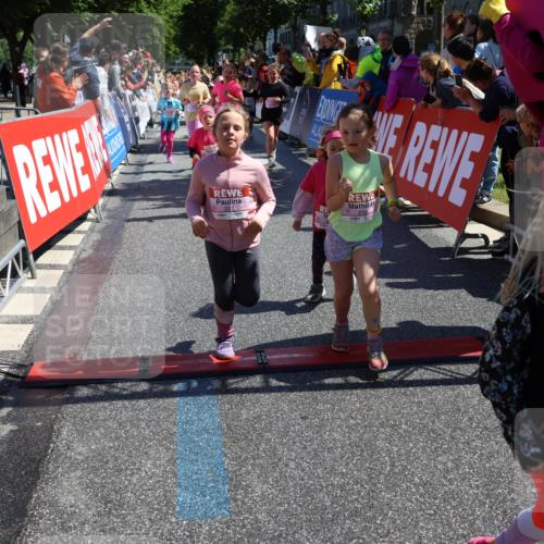 14.06.2026 - REWE Women's Run Strokosch-Dieckow http://msf.ph/oto/9753044 14.06.2026 11:38:09 Ziel 114, 117, 125, 127, 128, 145, 166, 189, 194, 198, 201, 214, 220, 241, 252, 255, 271, 272, 281, 289, 319, 321, 325, 326, 328, 331 meine-sportfotos.de