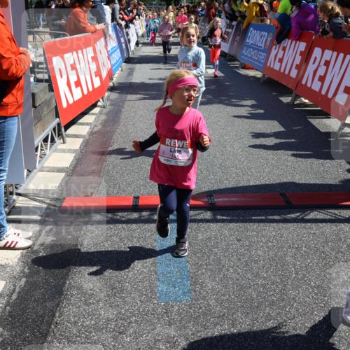 14.06.2026 - REWE Women's Run Strokosch-Dieckow http://msf.ph/oto/9753124 14.06.2026 11:38:06 Ziel 114, 120, 128, 145, 166, 194, 198, 201, 214, 233, 254, 255, 271, 272, 281, 289, 290, 319, 320, 325, 326, 328, 331, 348, 357, 365, 369 meine-sportfotos.de